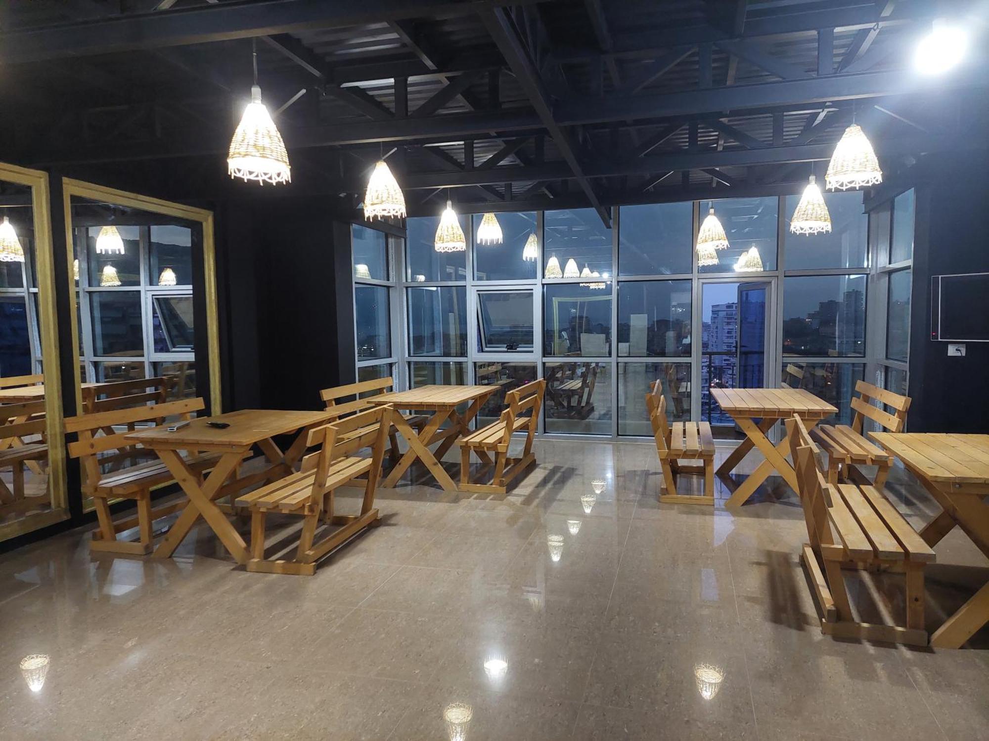 Saranda Boutique Hostel ภายนอก รูปภาพ