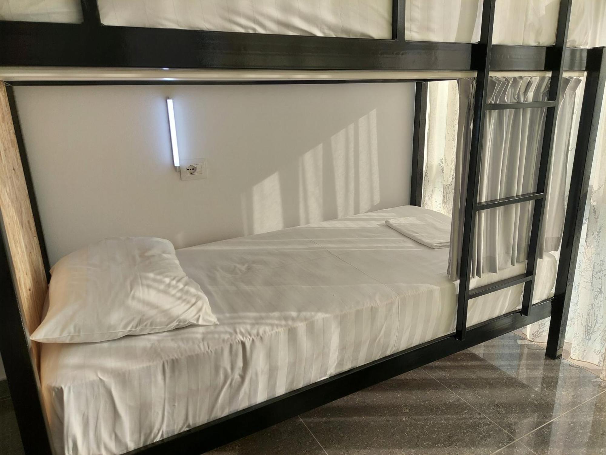Saranda Boutique Hostel ภายนอก รูปภาพ