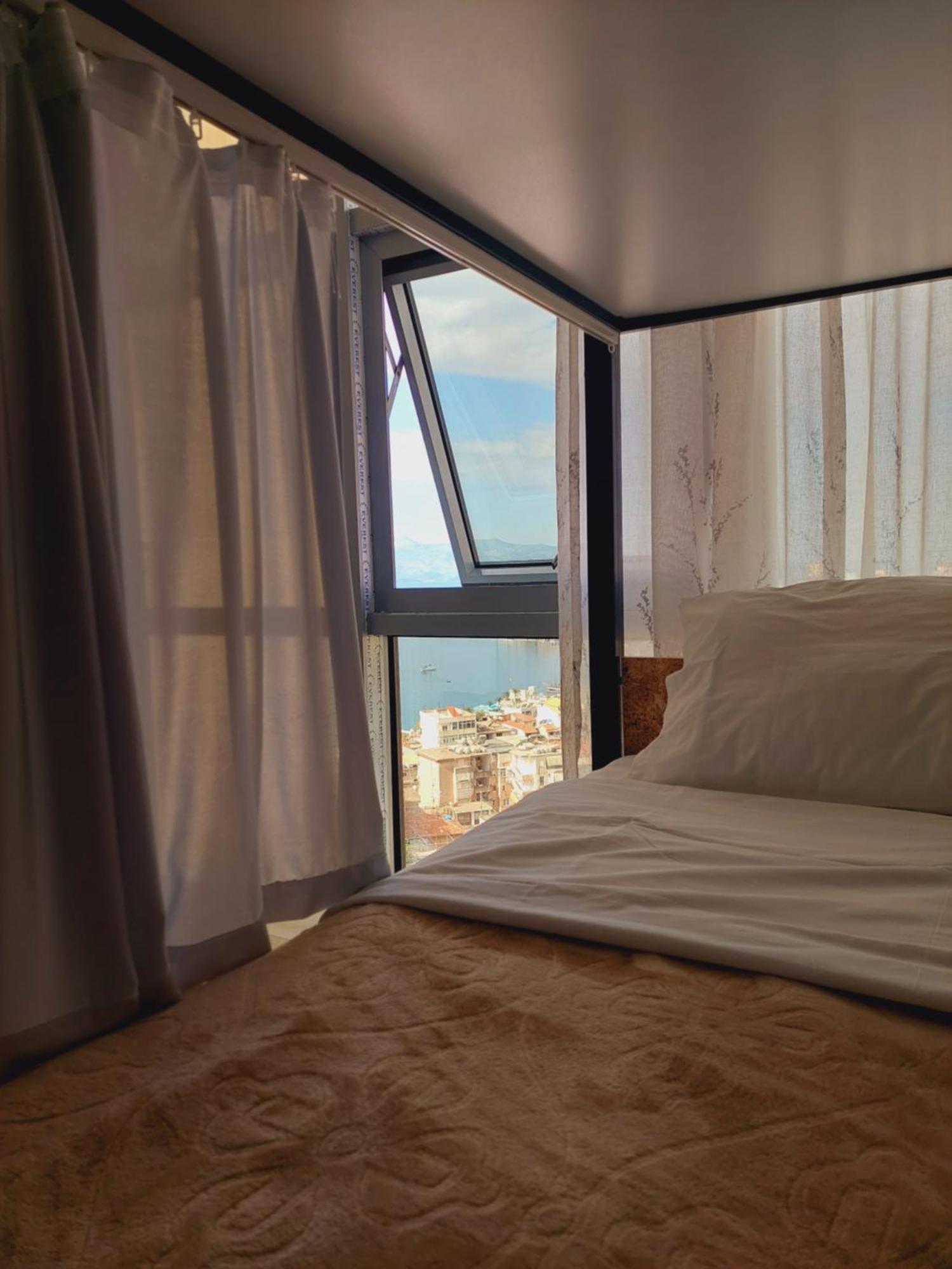 Saranda Boutique Hostel ภายนอก รูปภาพ