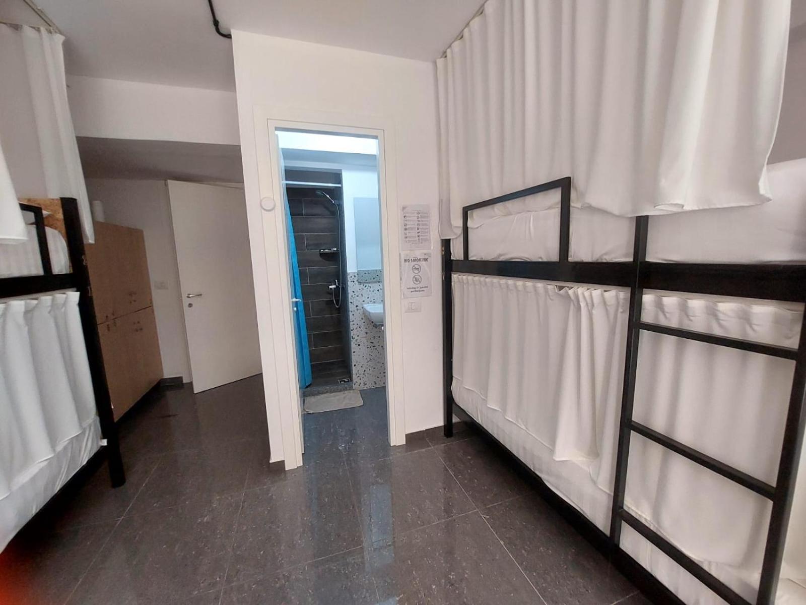 Saranda Boutique Hostel ภายนอก รูปภาพ
